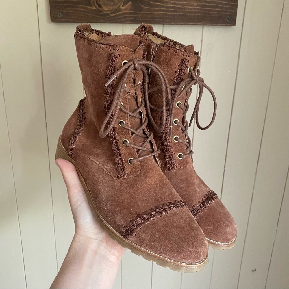 Jack Rodgers Gemma Suede Lace Up Combat Boots in Toffee, Size 7